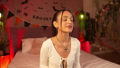 adoracortes online show from October 2025 05:08:01 AM