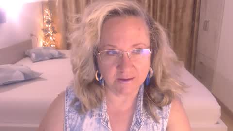 Cryna online show from May 2026 02:08:02 AM