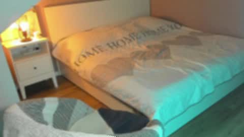 Victoria online show from December 2024 05:09:01 PM