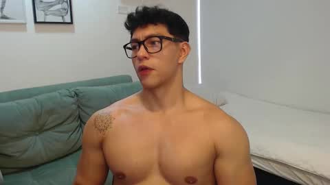 Adrian del Mar online show from February 2026 04:19:01 PM