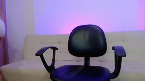 adrian morelli online show from April 2026 10:12:01 PM