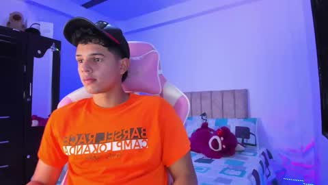 ADRIAN online show from March 2026 07:09:01 PM