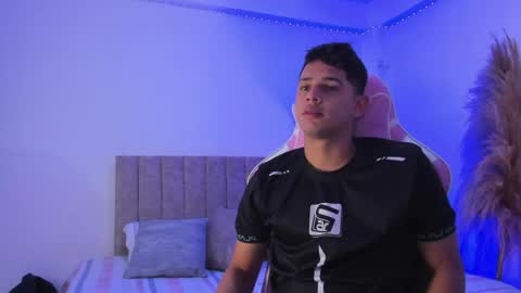 ADRIAN online show from June 2026 07:16:02 PM