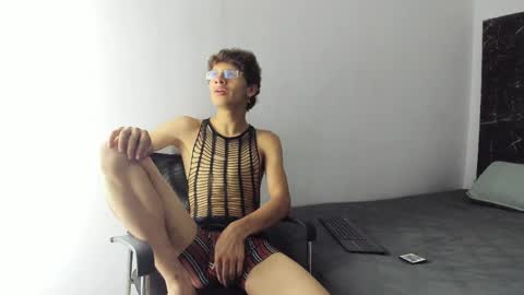Snapshot of adrian_wolff chatting on June 2026 04:03:02 AM Adrian W online show from June 2026 04:03:02 AM