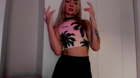 Snapshot of adriana_coy_ chatting on December 2024 05:11:01 PM Adriana online show from December 2024 05:11:01 PM