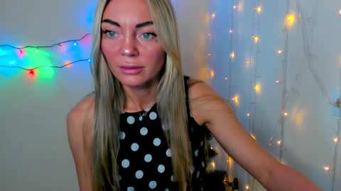 Snapshot of adriana_coy_ chatting on December 2024 09:55:02 AM Adriana online show from December 2024 09:55:02 AM