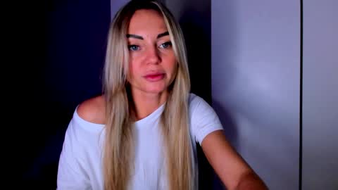 Snapshot of adriana_coy_ chatting on January 2025 06:31:01 PM Adriana online show from January 2025 06:31:01 PM