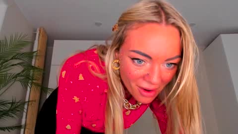 Snapshot of adriana_coy_ chatting on January 2025 07:49:01 PM Adriana online show from January 2025 07:49:01 PM