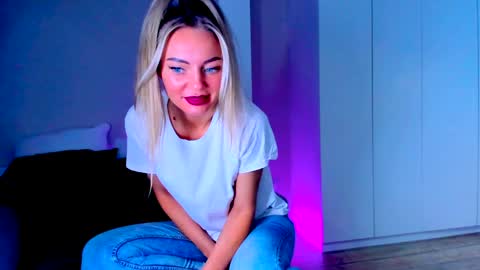 Snapshot of adriana_coy_ chatting on February 2025 12:35:02 PM Adriana online show from February 2025 12:35:02 PM