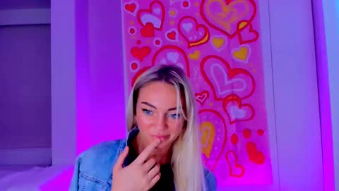 Snapshot of adriana_coy_ chatting on February 2025 09:06:01 PM Adriana online show from February 2025 09:06:01 PM