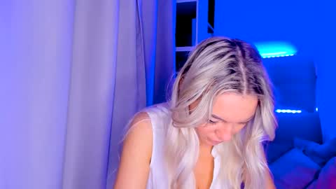 Snapshot of adriana_coy_ chatting on February 2025 05:04:01 PM Adriana online show from February 2025 05:04:01 PM