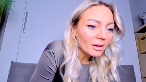 Snapshot of adriana_coy_ chatting on March 2025 05:50:02 PM Adriana online show from March 2025 05:50:02 PM