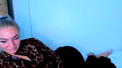 Snapshot of adriana_coy_ chatting on September 2025 06:17:02 AM Adriana online show from September 2025 06:17:02 AM