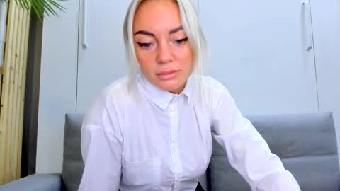 Snapshot of adriana_coy_ chatting on October 2025 02:15:01 PM Adriana online show from October 2025 02:15:01 PM