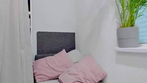 Adriana online show from December 2025 02:12:02 PM