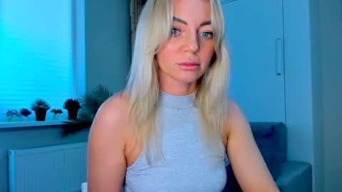 Adriana online show from March 2026 01:16:02 PM