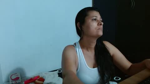 Adriana milf online show from January 2025 04:02:02 AM