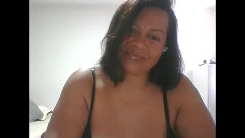 adrianagogo18 online show from October 2025 12:41:02 PM