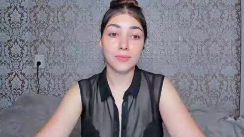 Snapshot of adrianakuiper chatting on July 2026 09:53:02 PM Adriana online show from July 2026 09:53:02 PM