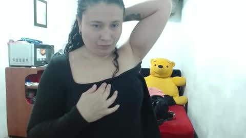 Adriana Tellez online show from October 2025 02:07:01 PM
