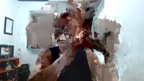 Adriana Tellez online show from November 2025 04:51:02 PM