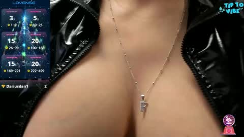 adriannalyly online show from December 2024 04:16:01 PM