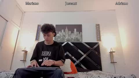 Adrian online show from October 2025 03:53:01 AM