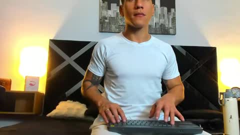 Snapshot of adriano_bigcock chatting on April 2026 03:31:02 AM Adrian online show from April 2026 03:31:02 AM