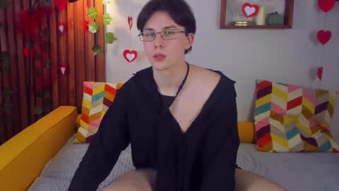 adrianoaubert online show from February 2025 06:15:02 AM