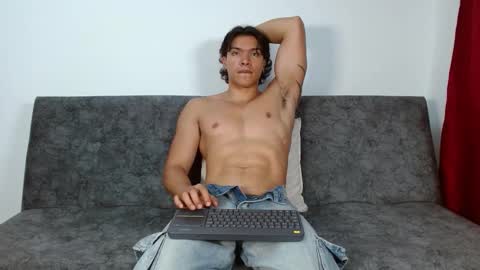 adriel_escalante online show from October 2025 02:11:02 AM