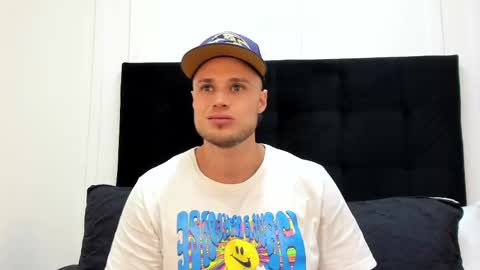 Adrein Roche online show from January 2025 01:21:02 AM