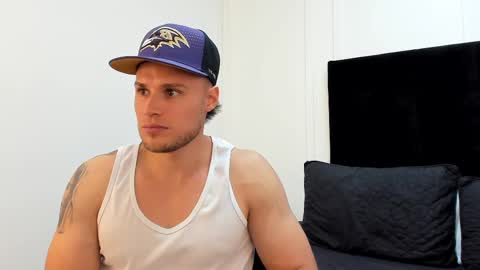 Adrein Roche online show from January 2025 04:22:02 AM