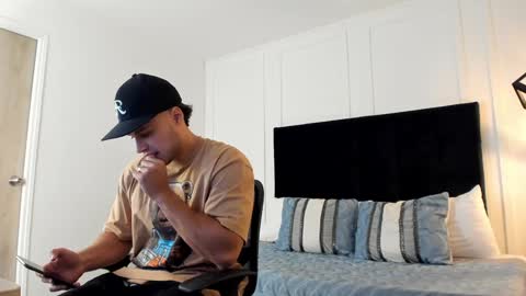 Adrein Roche online show from January 2025 11:25:01 PM