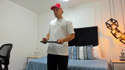 Adrein Roche online show from February 2025 01:44:02 AM