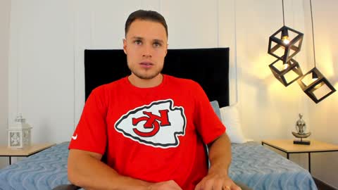 Adrein Roche online show from February 2025 11:00:01 PM