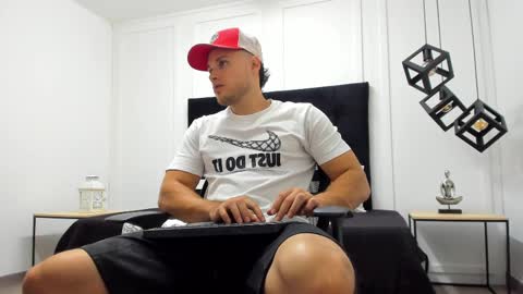 Adrein Roche online show from February 2025 11:04:01 PM