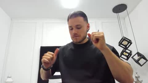 Adrein Roche online show from October 2025 09:56:01 PM