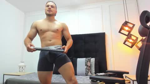 Adrein Roche online show from November 2025 11:15:01 PM