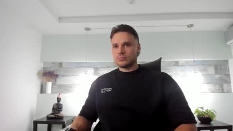 Adrein Roche online show from November 2025 11:25:01 PM