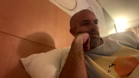 adrienfromparis online show from January 2025 08:04:01 PM