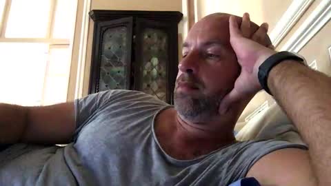 adrienfromparis online show from October 2025 11:02:01 AM