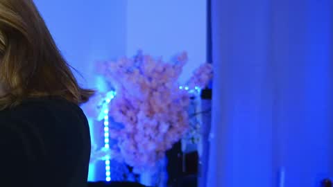 Aelia online show from April 2026 05:10:01 PM