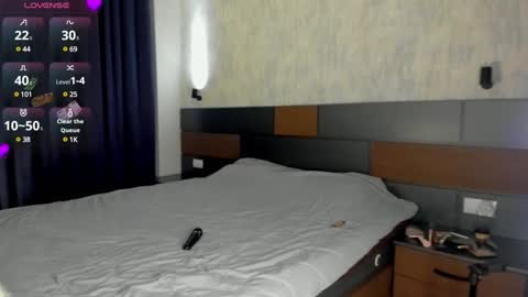 Snapshot of aeries_steel chatting on December 2024 04:55:01 AM Aeries online show from December 2024 04:55:01 AM