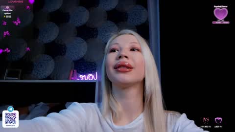 Snapshot of aeries_steel chatting on January 2025 06:13:01 AM Aeries online show from January 2025 06:13:01 AM