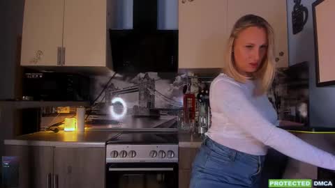 OneAfa online show from September 2025 07:08:02 PM