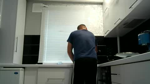 Sasha online show from November 2025 07:30:02 AM