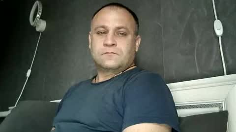 Sasha online show from November 2025 06:08:01 AM