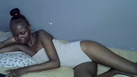 african_001 online show from November 2025 06:05:02 AM