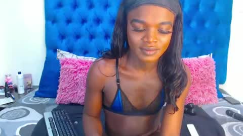 Snapshot of africanbrownskingoddes chatting on February 2025 09:10:01 PM africanbrownskingoddes online show from February 2025 09:10:01 PM
