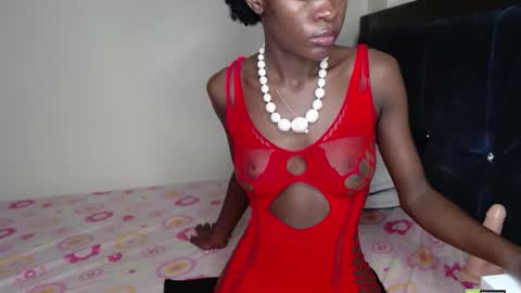 Mia online show from October 2025 05:33:02 PM